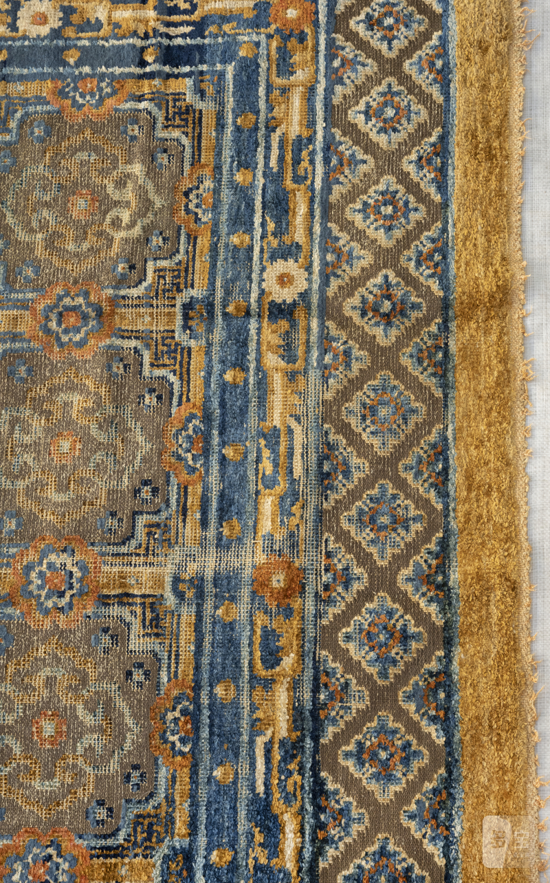A silk carpet - 图3